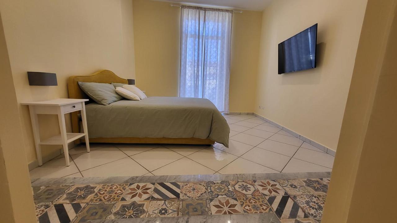 La Casa Di Bruno Suites Naples Extérieur photo